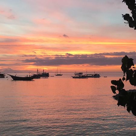 Bajo Sunset Hostel Labuan Bajo Exterior photo