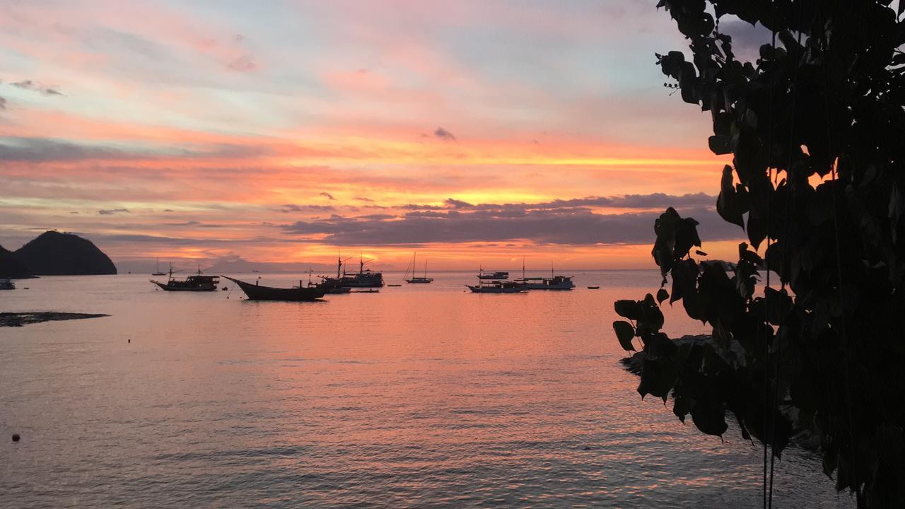 Bajo Sunset Hostel Labuan Bajo Exterior photo