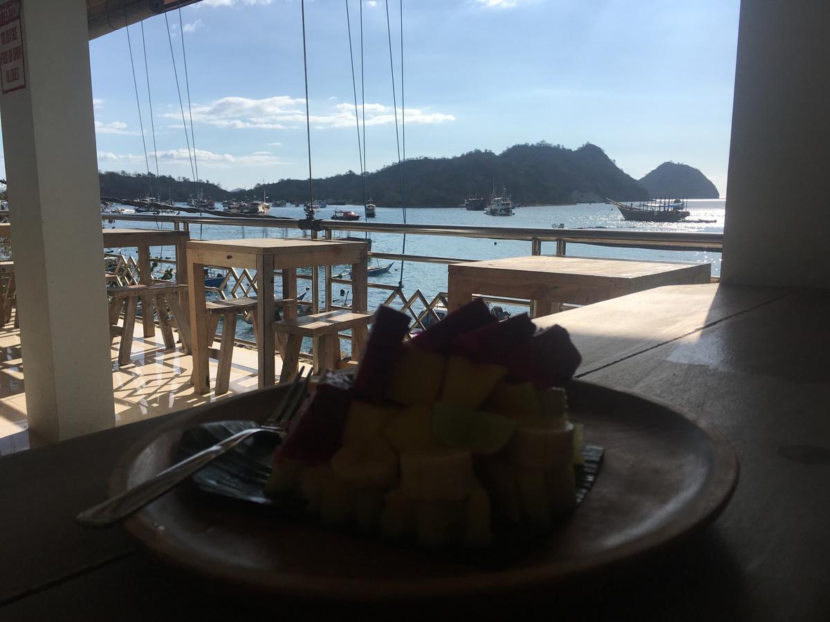 Bajo Sunset Hostel Labuan Bajo Exterior photo